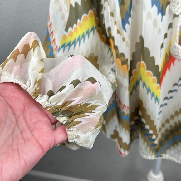 Umgee Boho Sheer Embroidered Ballon Long Sleeve Top Size Large - Picture 3 of 7